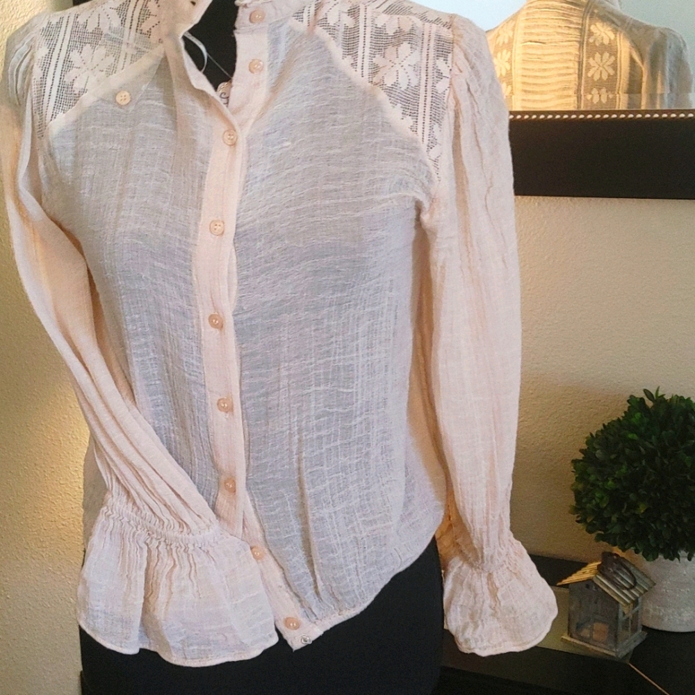 Free People button up blouse~ NWT